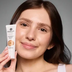 BasicLab Beauties, nawilżający krem,BB SPF15, Honey, 33 ml