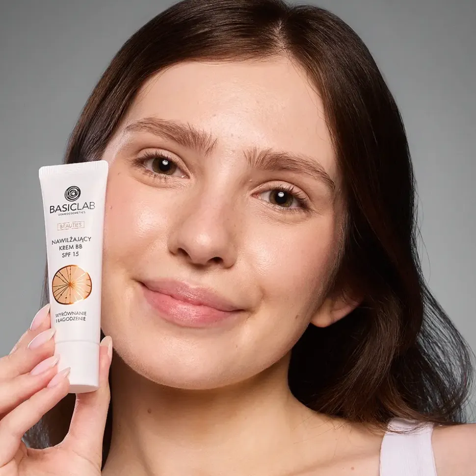 BasicLab Beauties, nawilżający krem,BB SPF15, Honey, 33 ml