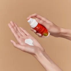 BasicLab Protecticus, lekka emulsja ochronna SPF 50+, 50 ml
