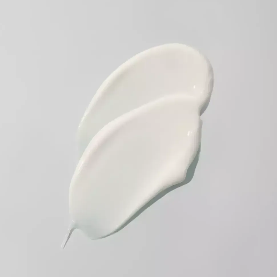 BasicLab Protecticus, lekka emulsja ochronna do ciała SPF 50+ PA++++, 100 ml