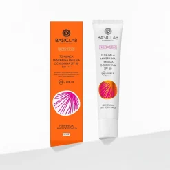 BasicLab Proteticus, tonująca mineralna emulsja SPF 50 PPD 19,8 Prewencja i Antyoksydacja, 40 ml