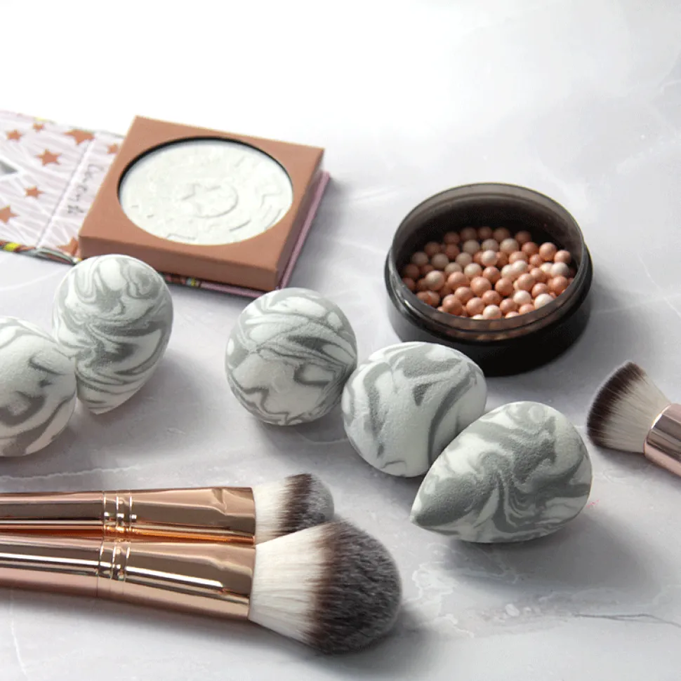 Donegal Blending Sponge, gąbka do makijażu, marmurek, 1 szt.