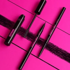 Wibo 2 Hot 2 Handle, kredka do oczu i eyeliner 2w1, 1,6 g